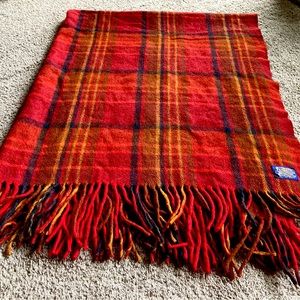 | Pendleton Vintage Wool Blanket | Dimensions 52” x 70” | Like-New Condition